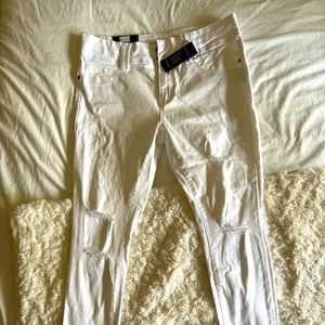 City Chic skinny jeans. Never worn still had tag.